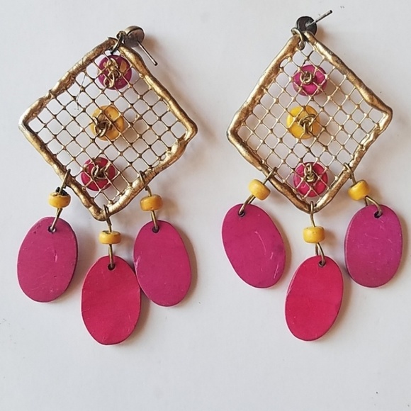 Vintage wood earrings - Picture 3 of 3